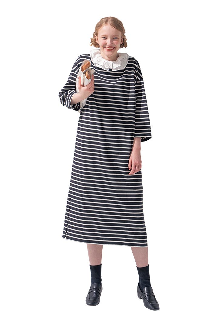 夏のマストアイテム、モノトーンワンピースと小物たち