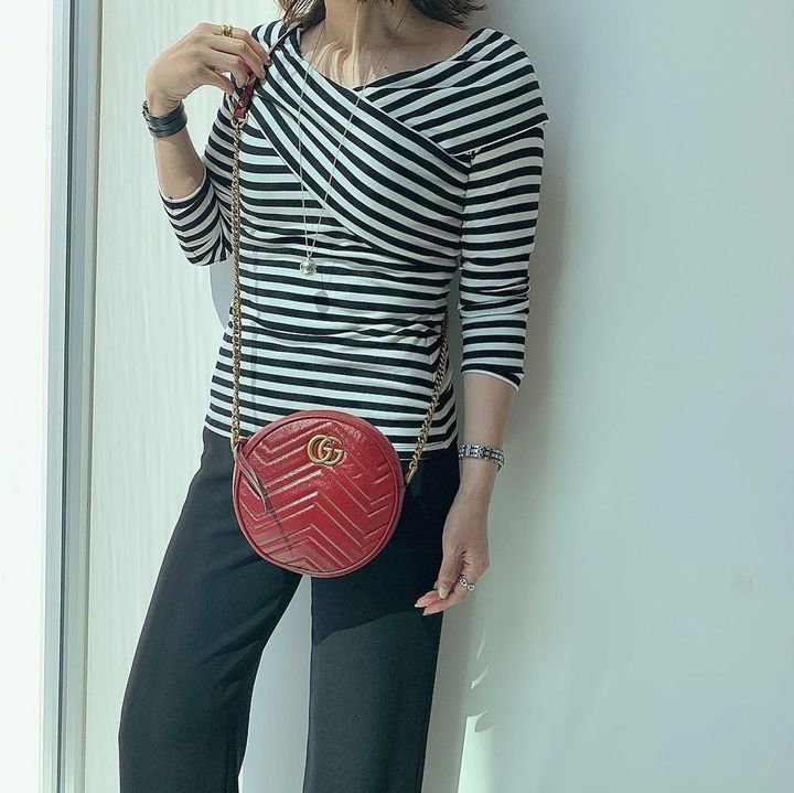 カジュアルコーデの女性