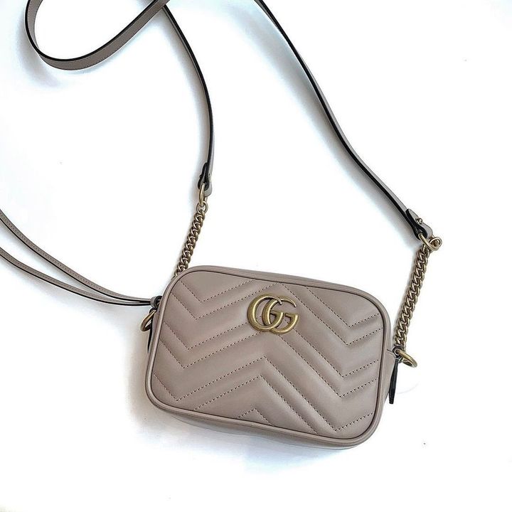 グッチのショルダーバッグ