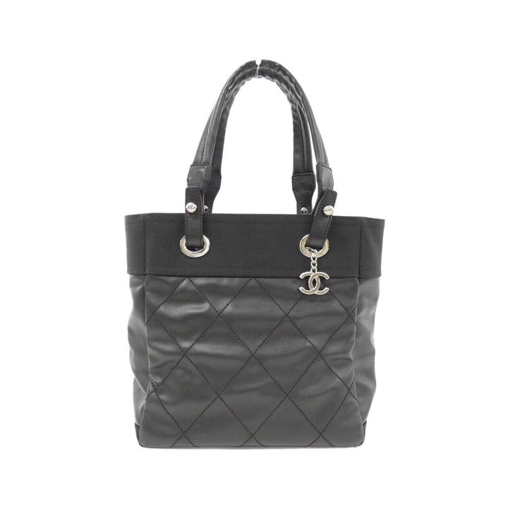 シャネルのパリビアリッツ