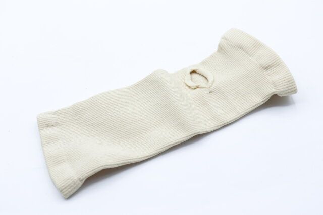 セリア 手の甲用サポーターベージュ