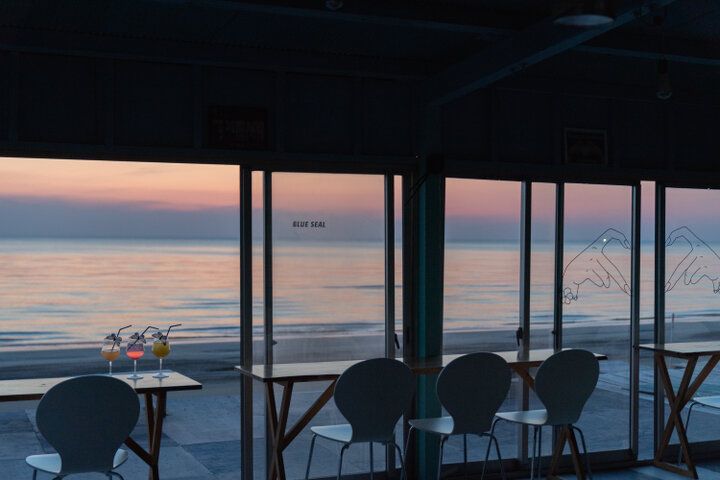 千里浜なぎさドライブウェイ沿いの浜茶屋で味わう南国リゾート気分♪「ビーチカフェ・ルアナ」