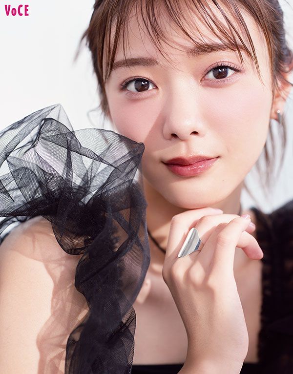 田村保乃さん／リップ セラム ティント Rosy Pink 使用