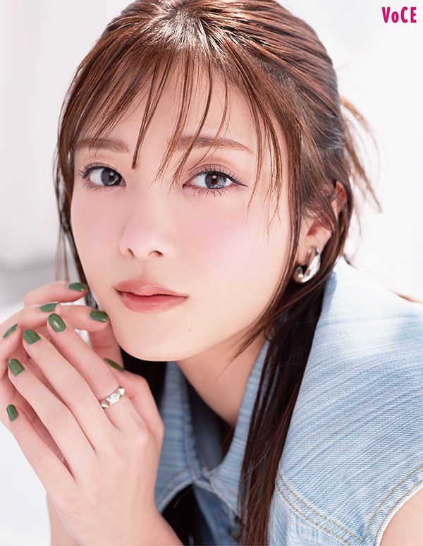 田村保乃さん／ディーアップ シルキーリキッドアイライナーWP ダークフィグ・エレガンス カールアメイジング マスカラ BK10 使用