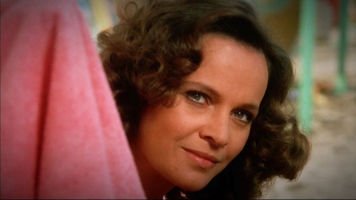 兄嫁がビキニのブラを外して…エロに夢中の少年を描く“伝説の初体験モノ映画”第2弾