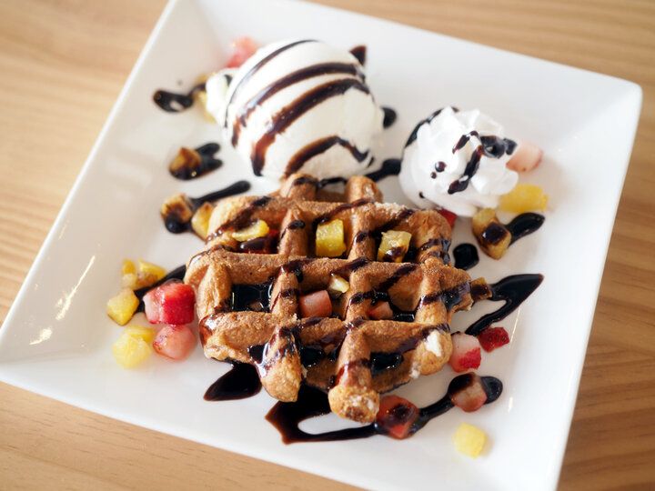 潮風浴びるテラスでのんびり夏時間♪ 茅ヶ崎・サザンビーチ沿いのカフェ「WAVE」