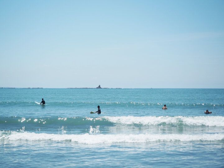 潮風浴びるテラスでのんびり夏時間♪ 茅ヶ崎・サザンビーチ沿いのカフェ「WAVE」