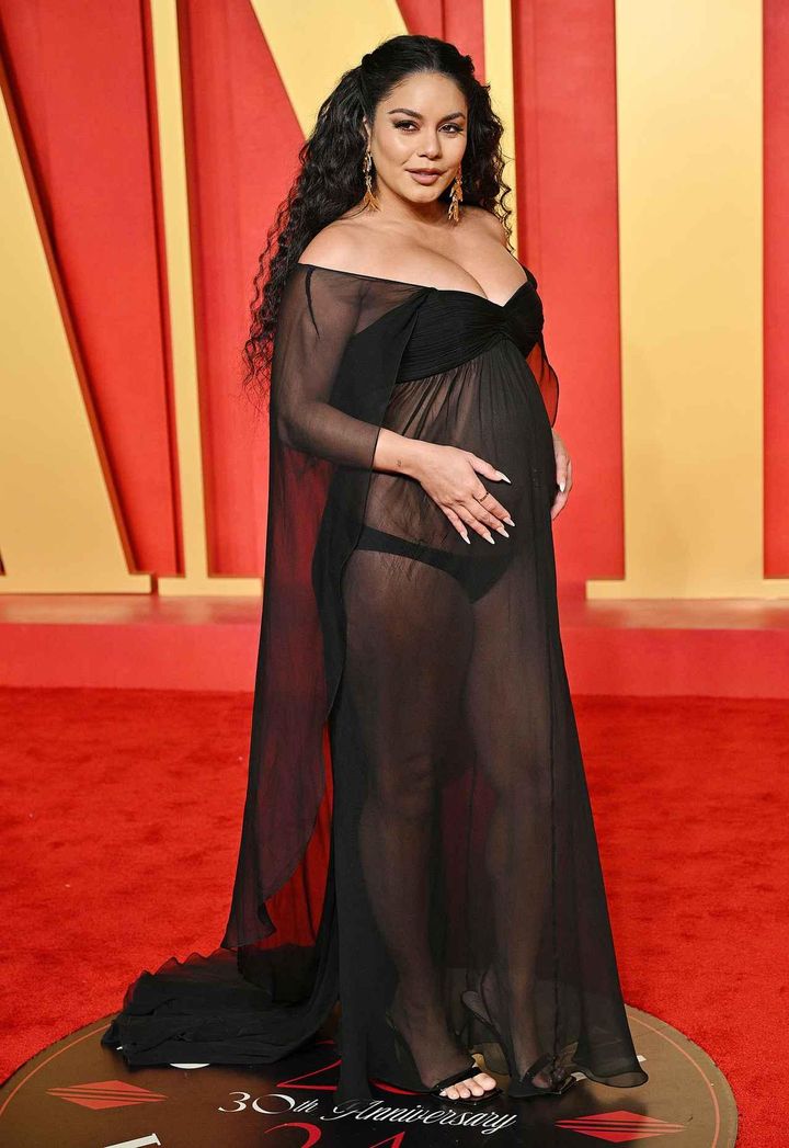 画像: ヴァネッサ・ハジェンズがパパラッチに怒り