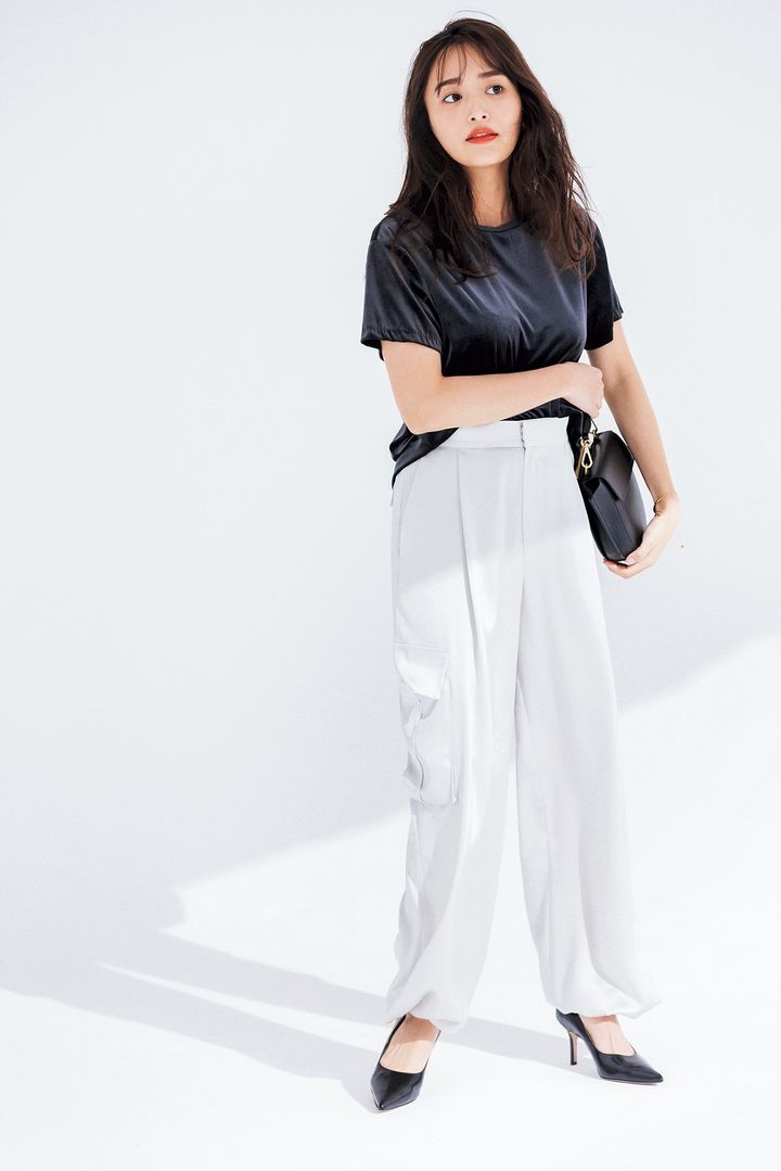 チャコールグレー Tシャツ