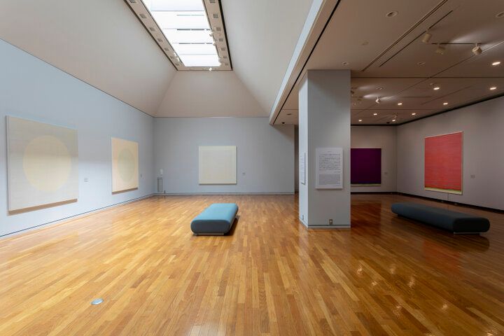 ミュシャ展も開催♪ 緑に囲まれた美術館&カフェを訪れる、小さな旅へ。「茅ヶ崎市美術館」