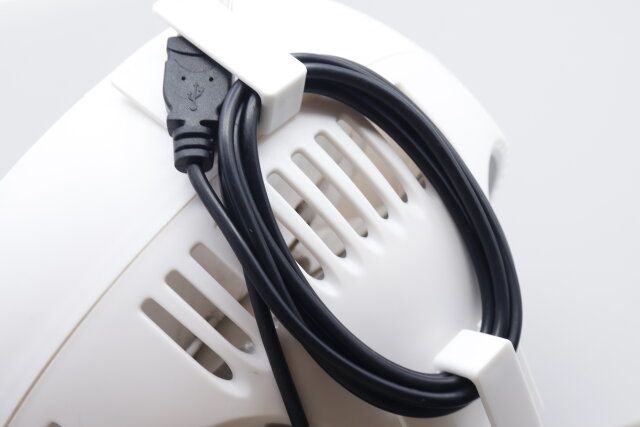 セリア 曲面に貼れるコードフック 2個 デザイン 使用例 2個セット