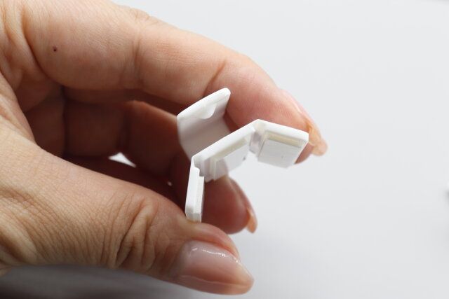 セリア 曲面に貼れるコードフック 2個 デザイン