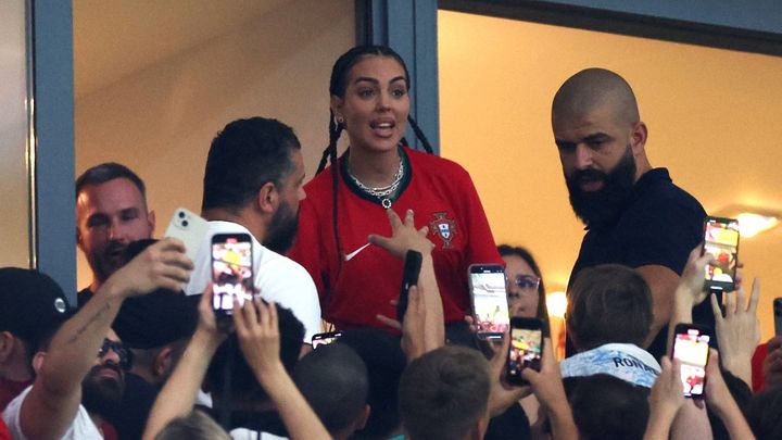 39歳ロナウド、EURO敗退…妻がインスタにした投稿したメッセージは