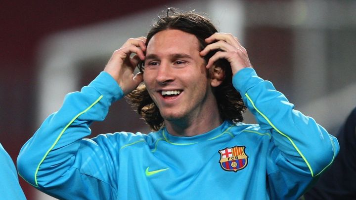 20歳のメッシ、生後6か月の神童ヤマルをお風呂に入れる写真が話題 父が投稿