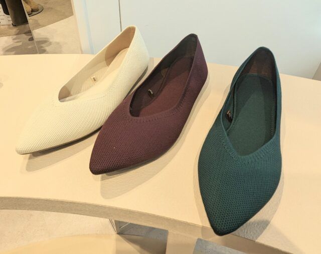 GU「ウォッシャブルニットフラットシューズ」