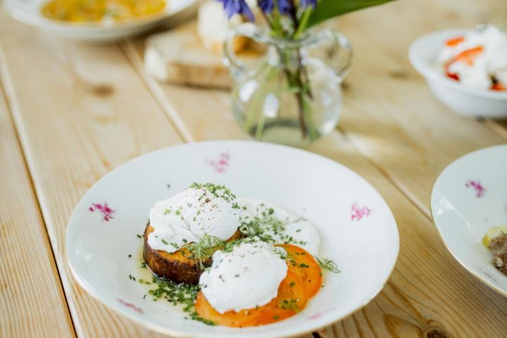 島の食材をたっぷりと使ったシンプルでヘルシーな料理。