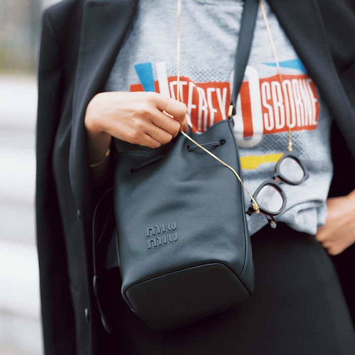 ミュウミュウのバケツバッグ