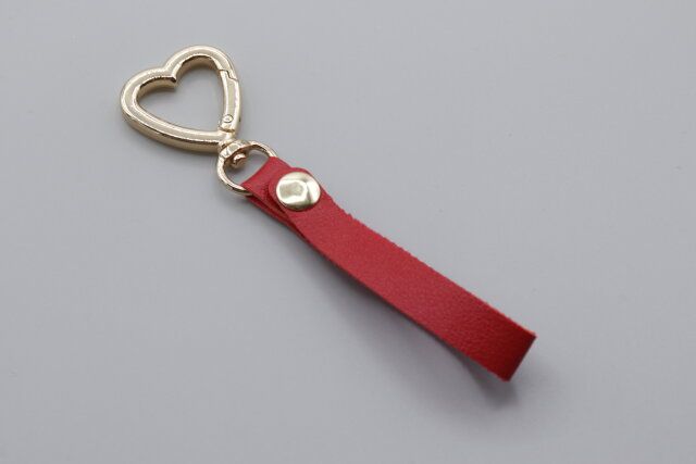 セリア カチューシャストラップ デザイン