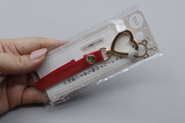 セリア カチューシャストラップ