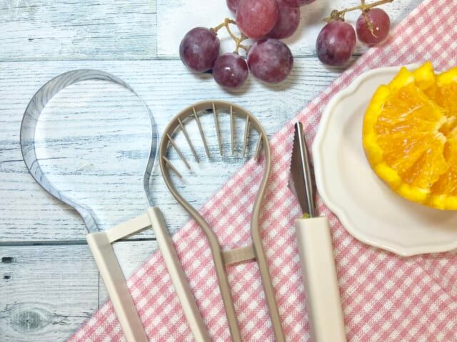 3COINS スリコ 新商品 多機能フルーツカッター