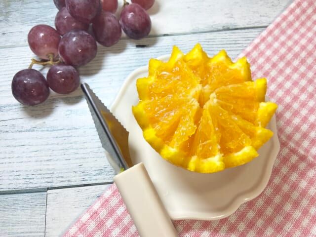 3COINS スリコ 多機能フルーツカッター ギザギザカット