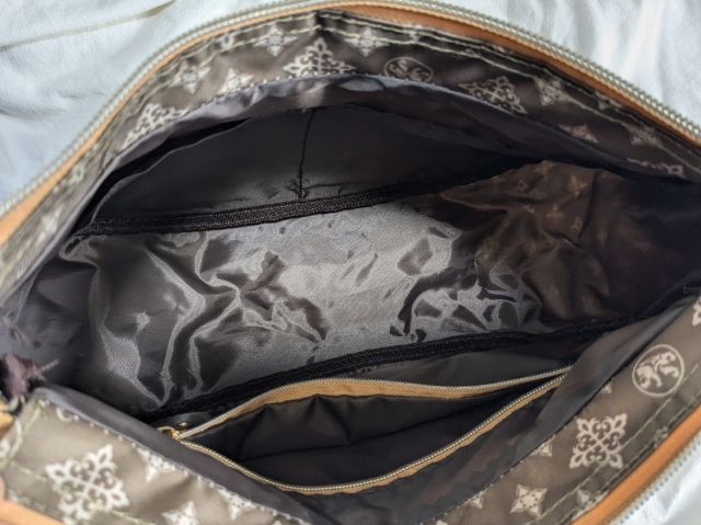 バッグ開けた状態