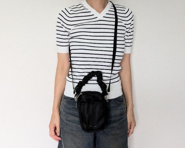 ショルダーバッグかけたところ