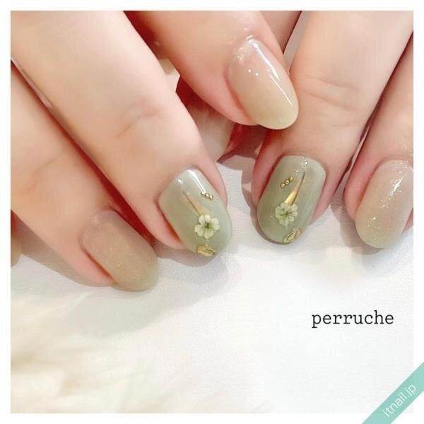 perrucheが投稿したネイルデザイン [photoid:I0127197] via Itnail Design (736943)