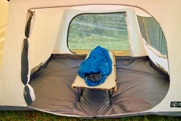 「昭和レトロ」なテントが超人気！機能面は超最新鋭なギアを徹底解説！