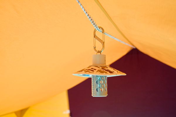 「昭和レトロ」なテントが超人気！機能面は超最新鋭なギアを徹底解説！