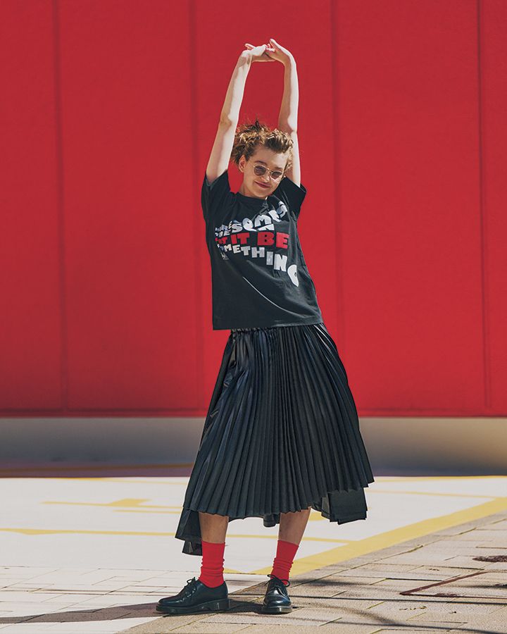 Tシャツ＋メガネのコーデが旬！2024年夏の最新コーデ4選