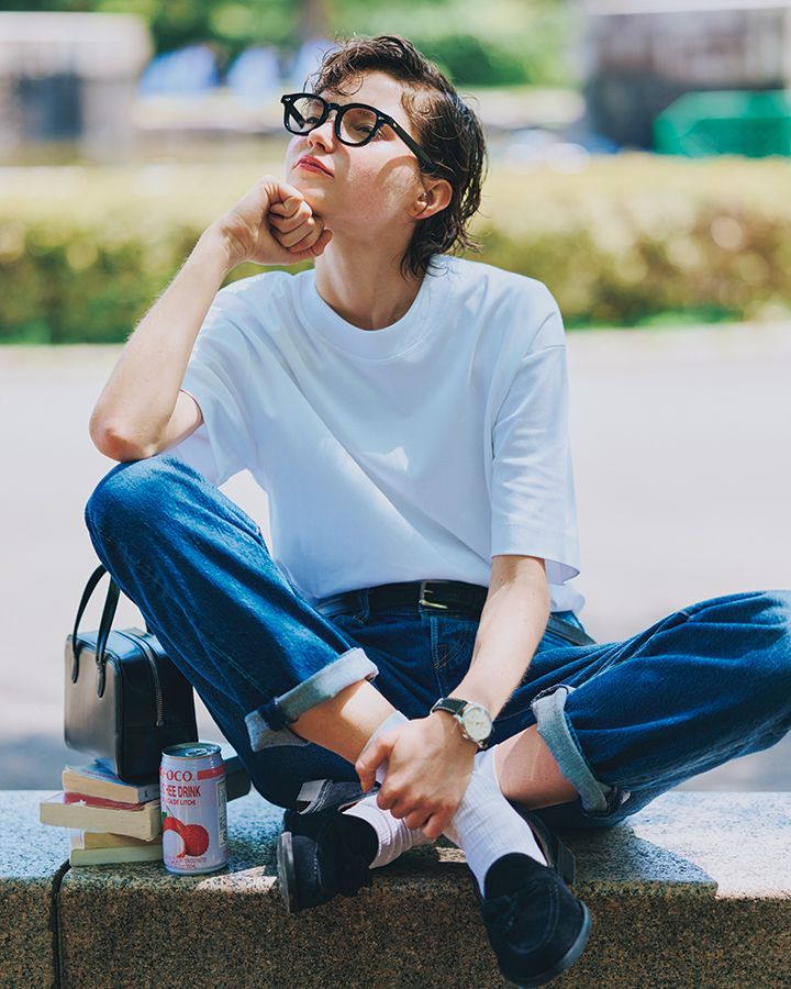 Tシャツ＋メガネのコーデが旬！2024年夏の最新コーデ4選