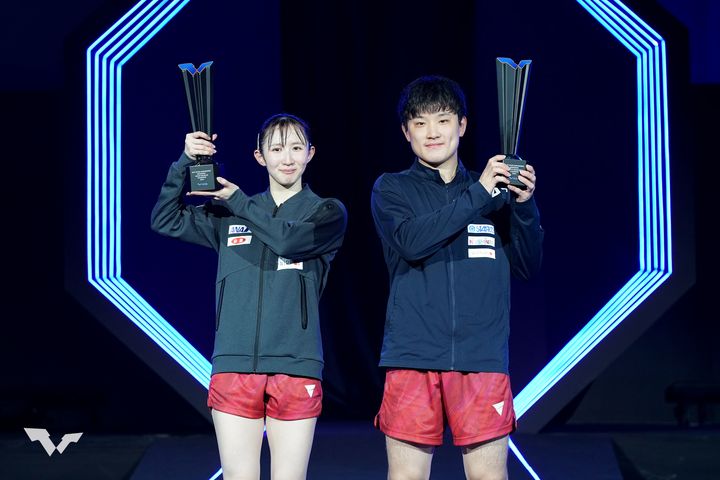 早田ひな、張本智和（C）WTT