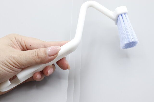 セリア 裏側ピタブラシ