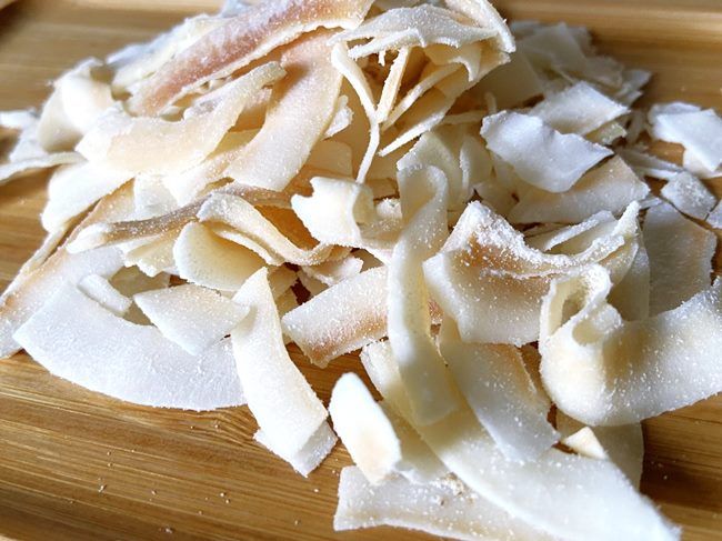 ココナッツチップスサワークリーム＆オニオン味