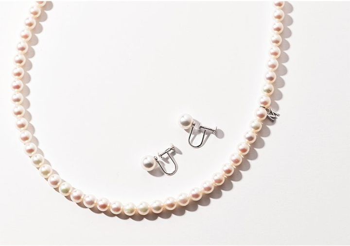 プッシュギフトはミキモトのパールネックレスとイヤリング