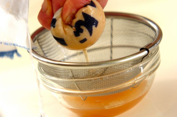 鶏手羽先のリンゴ煮込みの下準備4