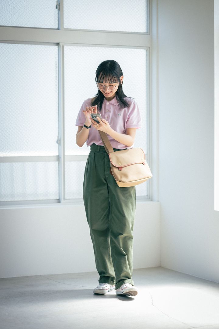 ピンクのポロシャツ、可愛くない？グルカパンツでボーイッシュに着こなし【FUDGE FRIEND おしゃれさんの毎日コーディネート vol.394｜UMI】