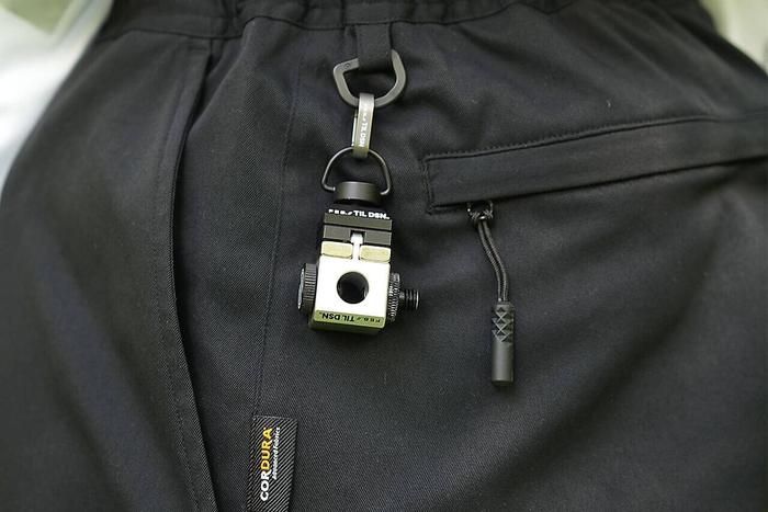 TIL DSNのファンクショナルフィールドパンツについているDカン