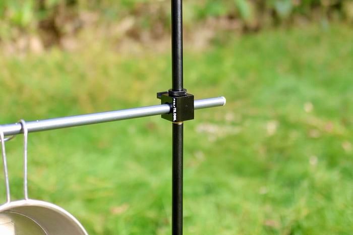 TIL DSNのファンクショナルエクステンションキューブをポールにつけているところ