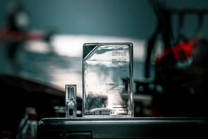 TIL DSNのアワーグラスとウォーターボトル