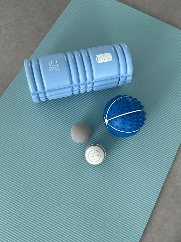 ユミコアで扱う筋膜リリースグッズを使い、自宅でもまめにゴロゴロ、コロコロ。