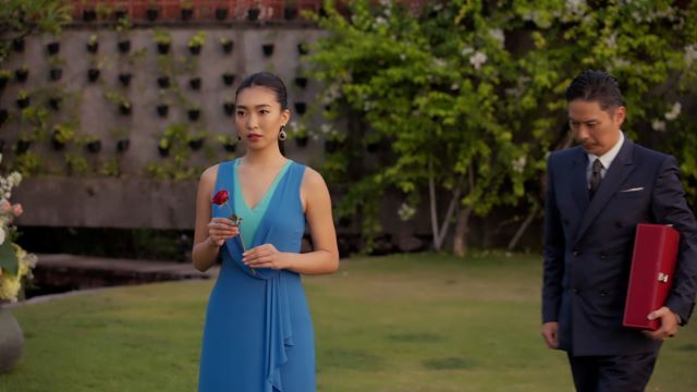 2on1デート後、ローズを手にする亜樹さん