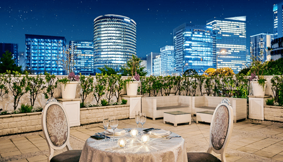 テラス席の夜景画像