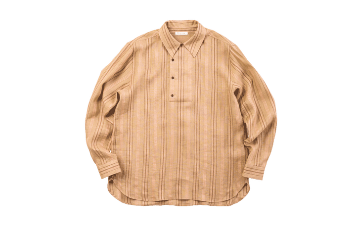 〈ロロ・ピアーナ〉のシャツ