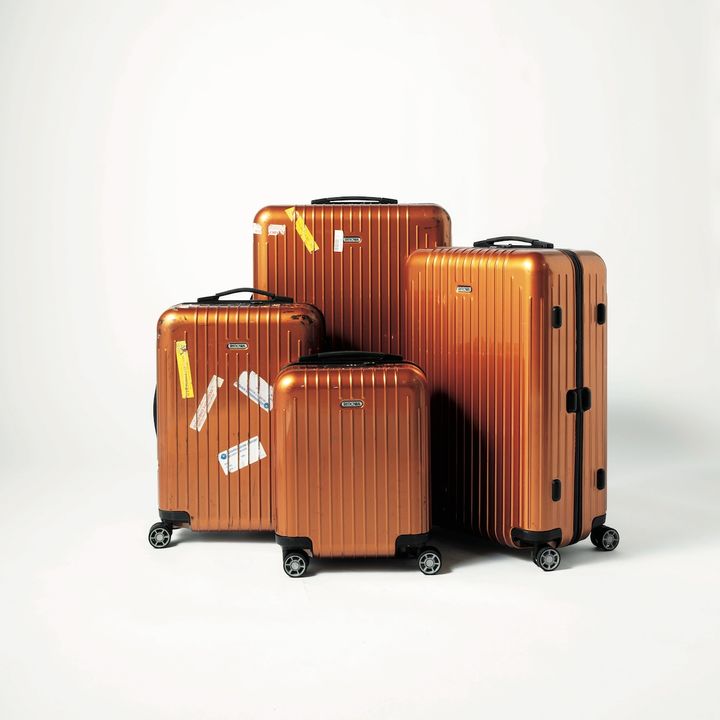 〈リモワ〉のスーツケース