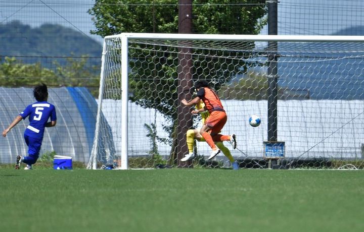 「元：FC淡路島」トラブルを乗り越え、地に足を着けたFC.AWJ。吉田真史監督が見届けた「新しい人材と2年の積み上げ」