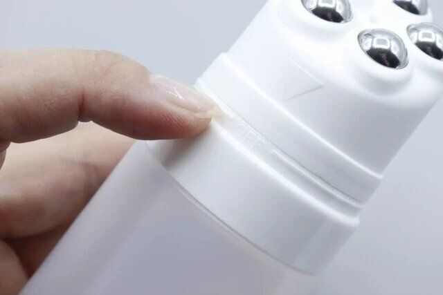 ダイソー 5点ローラー詰め替えチューブ（120mL、斜めタイプ） キャップ ロック