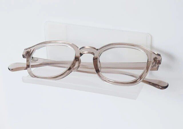 セリア 洗面戸棚トレー（粘着） メガネ置く