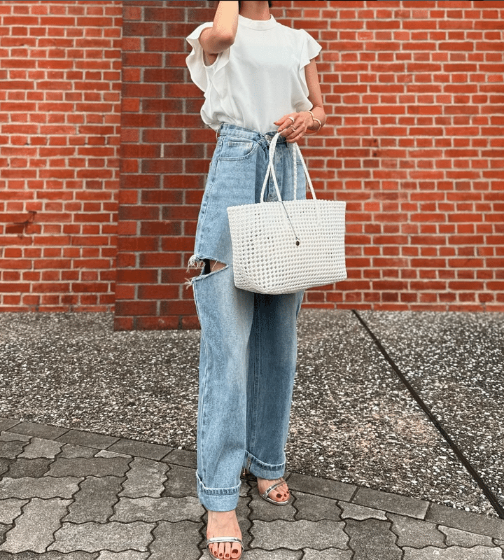 ラッフルスタンドカラーブラウス